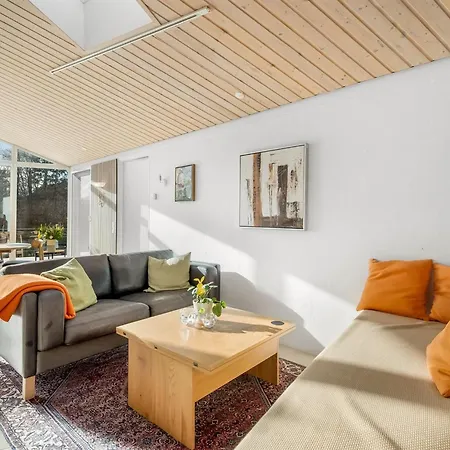 Berenice - 500m From The Sea By Interhome