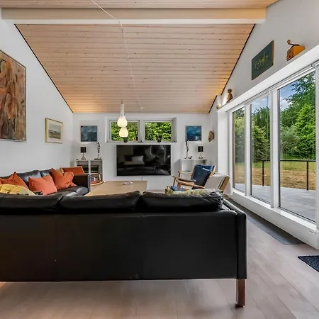 Berenice - 500m From The Sea By Interhome